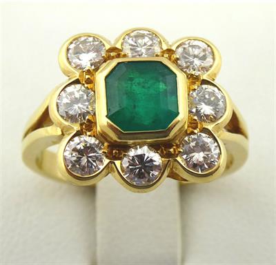 Prsten se smaragdem 1,50 ct a diamanty 1,20 ct