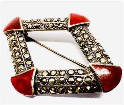 Stříbrná Art deco brož s karneoly a markazity