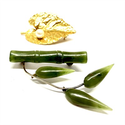 Set broží s motivem listu