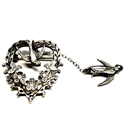 Stříbrná dvoubrož - vlaštovky