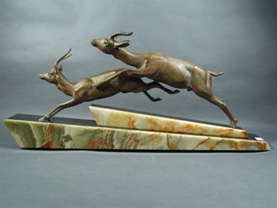 Sousoší antilop mramor art-deco rok 1920 délka 66,5cm