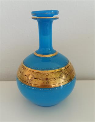 Karafa z tyrkysového skla