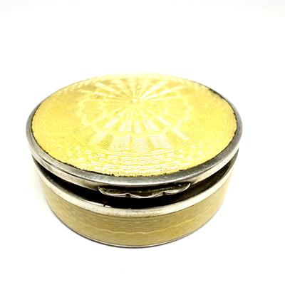 Stříbrný box (lékovka) zdobený žlutým smaltem