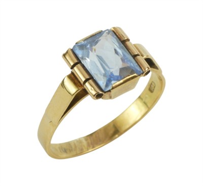 Zlatý prsten s akvamarínem