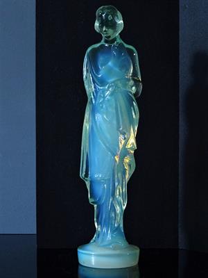 Plastika skleněná - opalínová