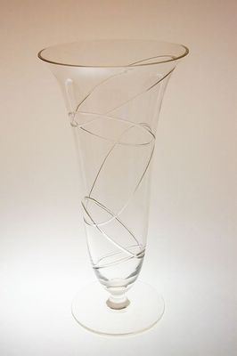 Broušená váza na patce ve stylu ART - DECO, Kamenický Šenov