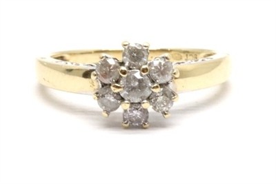 Zlatý prsten s diamanty