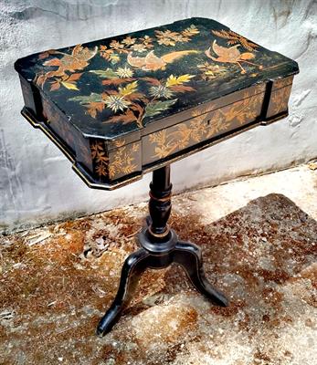 Toaletka čínský motiv