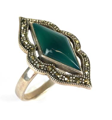 Stříbrný prsten s achátem