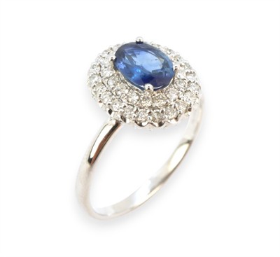 Zlatý prsten se safírem a brilianty