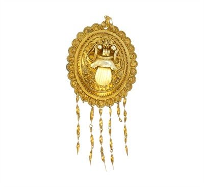 Monumentální závěs ze zlaceného stříbra