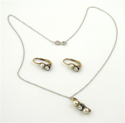 Souprava s mořskými perlami a diamanty - 0,70 ct