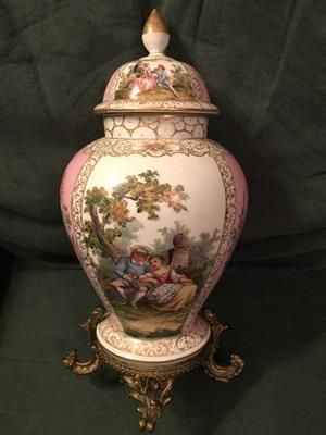 Zamecká porcelanová vaza