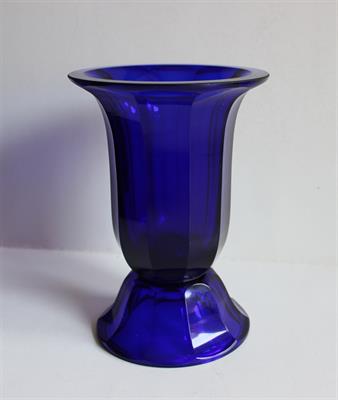 Váza Josef Hoffmann