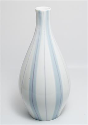 Váza s proužkovaným dekorem na jeden květ J.MAREK Royal Dux