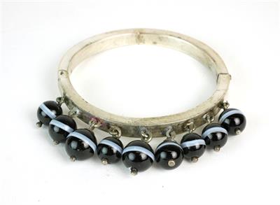 Stříbrný náramek