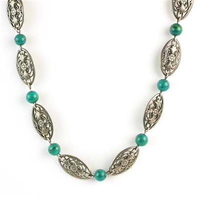 Stříbrný náhrdelník s malachity