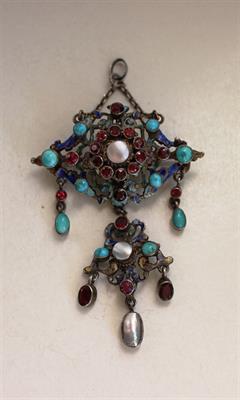 Neorenesanční šperk