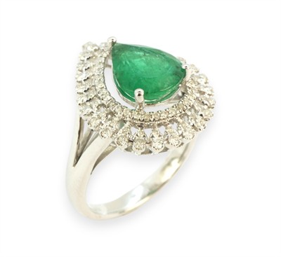 Zlatý prsten se smaragdem a brilianty