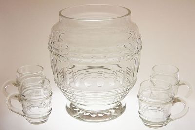 Broušená souprava na Bowle, sklo z 19. století