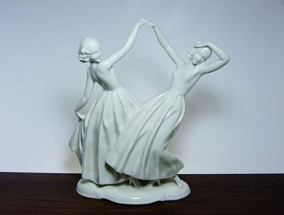 Pár tančících dívek, ART - DECO porcelánka Pirkenhammer