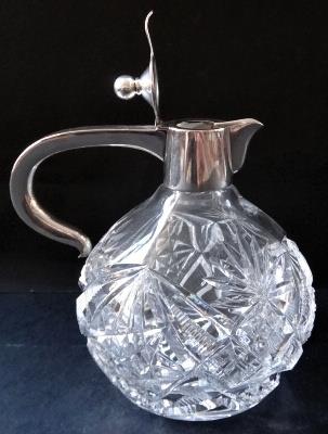 Broušený skleněný džbánek, se stříbrem - Theodor Müller, We