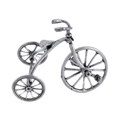 Stříbrná miniatura kola