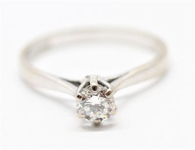 Zlatý prsten s diamantem