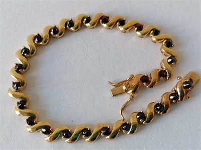 Stříbrný pozlacený náramek s českými granáty