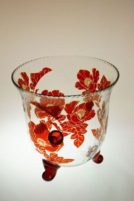 Váza na třech nožkách - lazurované a broušené sklo ve stylu ART - DECO