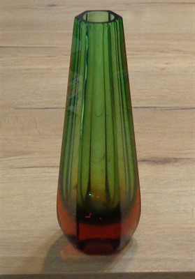 Hranovaná váza sklo sommerso v.25,5 cm