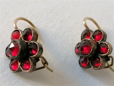 Náušničky s českými granáty