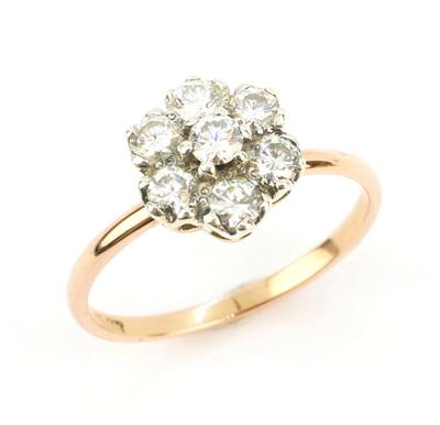Zlatý prsten s brilianty - kytička