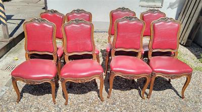 Jidelni stul a 8 židlí