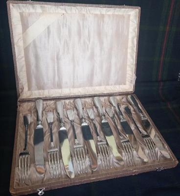 Kazeta s příbory, značka Alpacca spezial