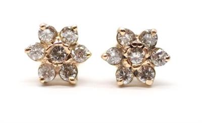 Zlaté náušnice s diamanty