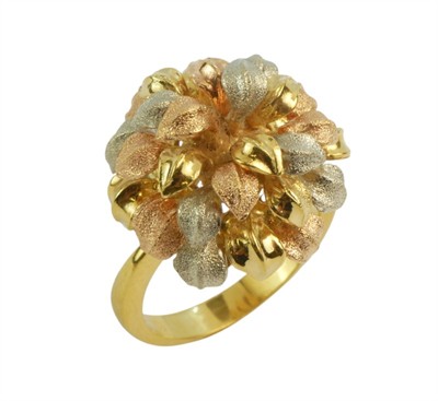 Prsten ze zlata tří barev