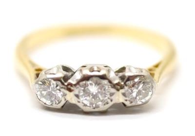 Zlatý prsten s diamanty