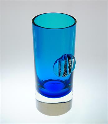 Váza barvy - Večerní modř, kobaltové sklo s nálepem Milan METELÁK