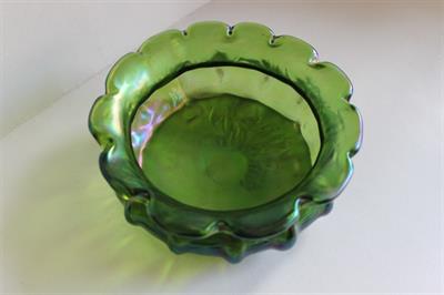 Secesní irizovaná mísa