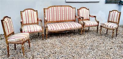 Vyřezáváná zlacená sedaci souprava