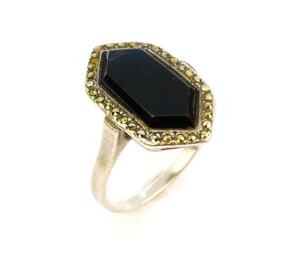 Stříbrný prsten s onyxem Art Deco