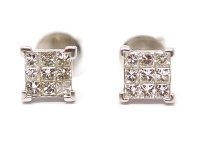 Zlaté náušnice s diamanty