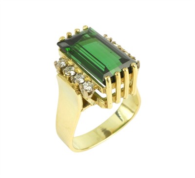 Zlatý designový prsten s diamanty a zeleným turmalínem