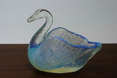 Labuť - Art deco dóza z opálového skla, styl SABINO