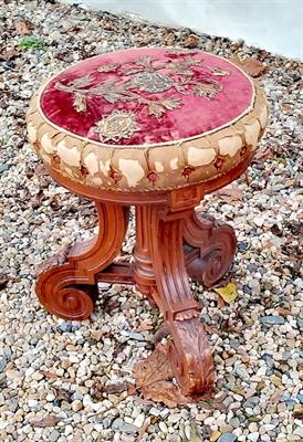 Stolička , taburetka