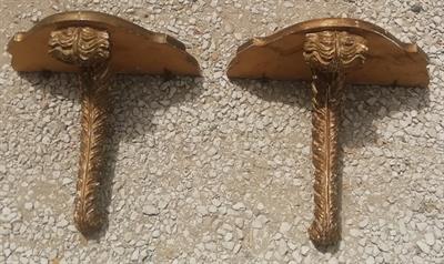 Dřevěné  nástěnné konzole