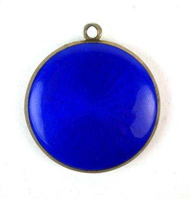 Stříbrný medailon s modrým smaltem