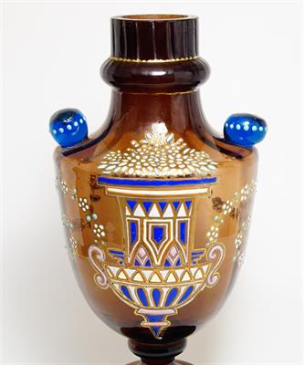 Malovaná váza topasové sklo a modré nálepy z 19. století