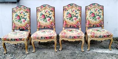 Vyřezáváná zlacená křesla